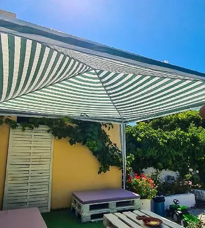 Chrysanthi Melitsa Apts. * Szidári