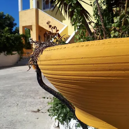 Chrysanthi Melitsa Apts. Szidári
